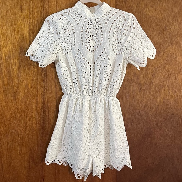 H&M Pants - H&M White Eyelet Romper Sz 4